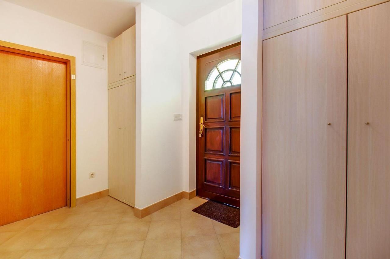 Apartments With A Parking Space Mali Losinj Ngoại thất bức ảnh
