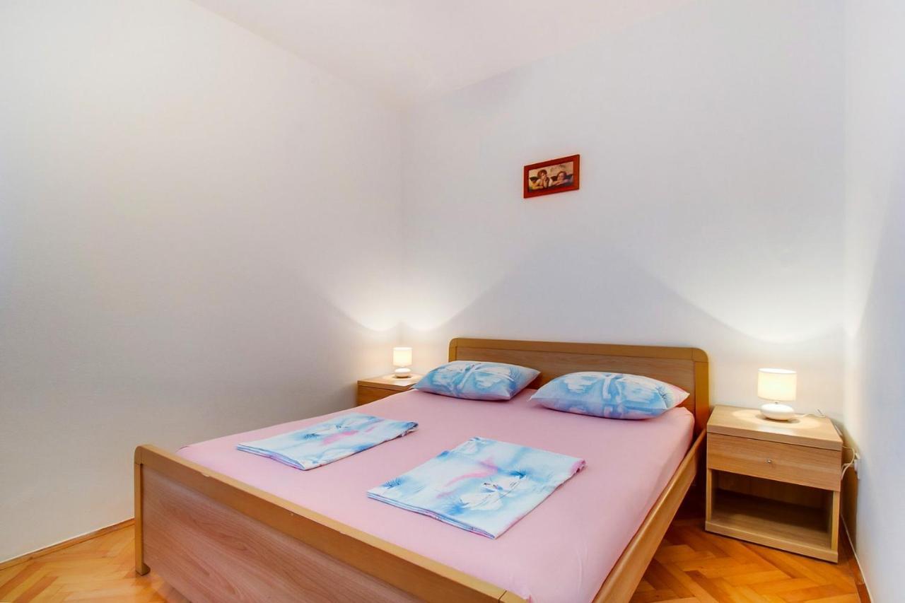 Apartments With A Parking Space Mali Losinj Ngoại thất bức ảnh