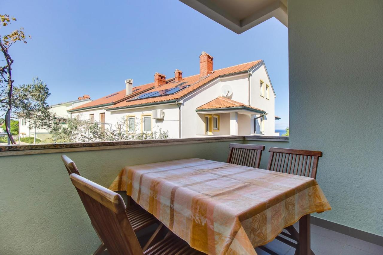 Apartments With A Parking Space Mali Losinj Ngoại thất bức ảnh
