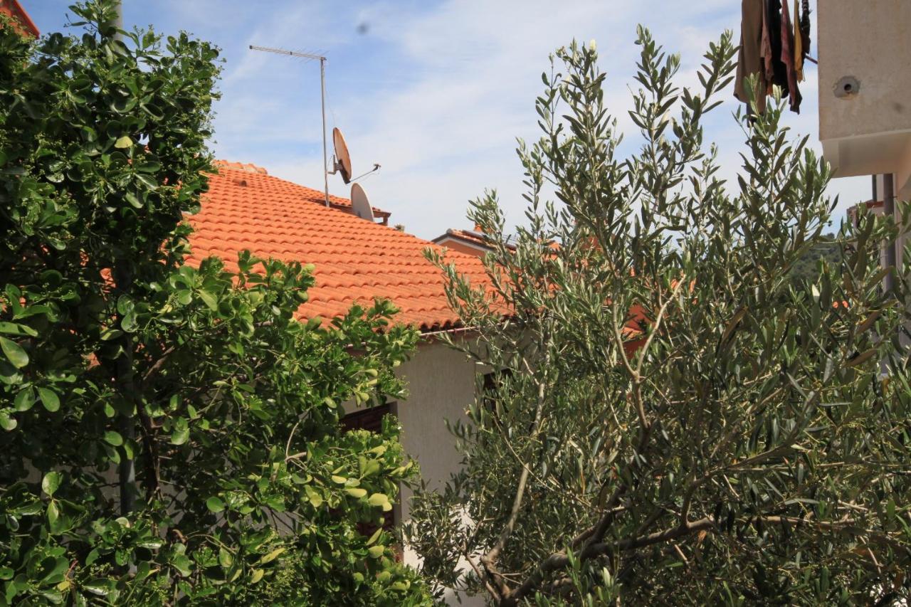Apartments With A Parking Space Mali Losinj Ngoại thất bức ảnh